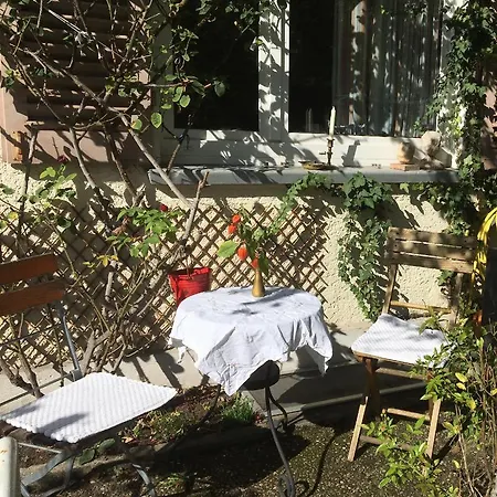 Vintage-mansarde Uber Wilden Garten